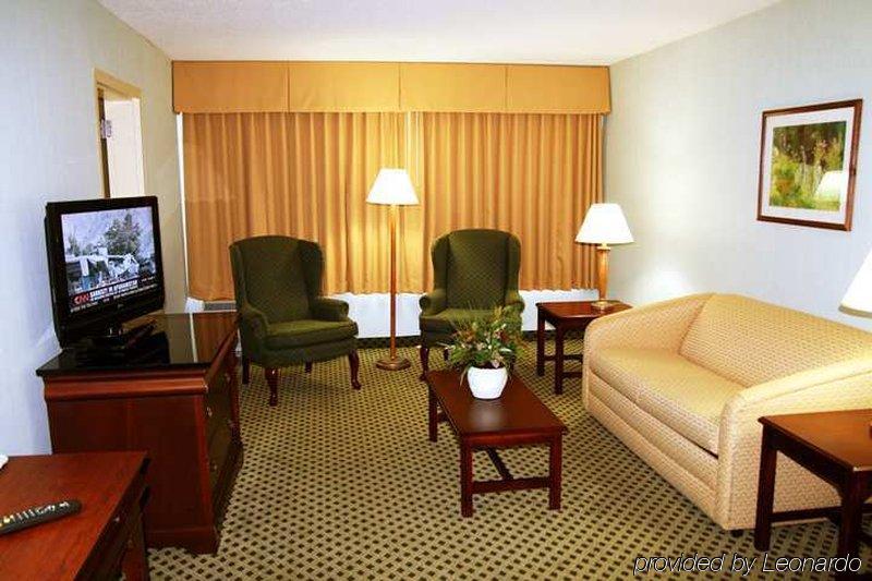 Travelodge By Wyndham Roanoke Hot Springs Room photo