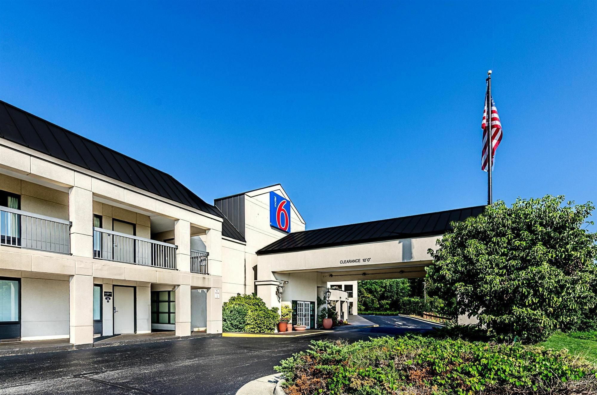 Travelodge By Wyndham Roanoke Hot Springs Exterior photo